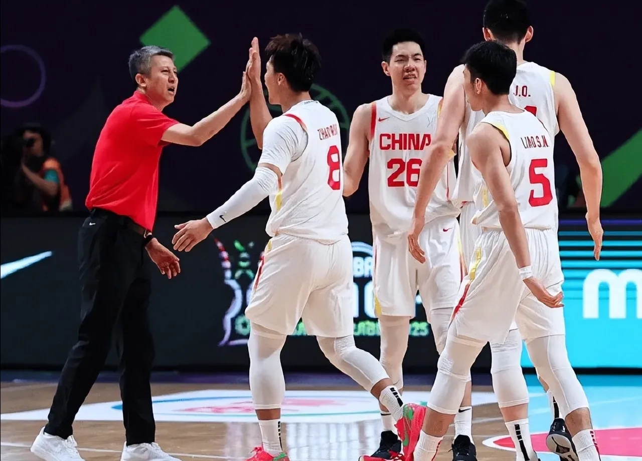 CBA常规赛集结日走向成谜，洛杉矶快船篮板制胜，球迷炸锅，轮换策略成焦点的简单介绍